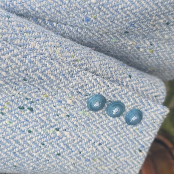 Talbots light blue 100% wool sz 12 2 button blazer. Gently worn condition - Picture 7 of 12